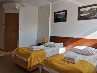 Отель Golf Hotel Lisia Polana Pomocnia Двухместный номер с 2 отдельными кроватями-3