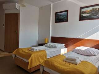 Отель Golf Hotel Lisia Polana Pomocnia Двухместный номер с 2 отдельными кроватями-4